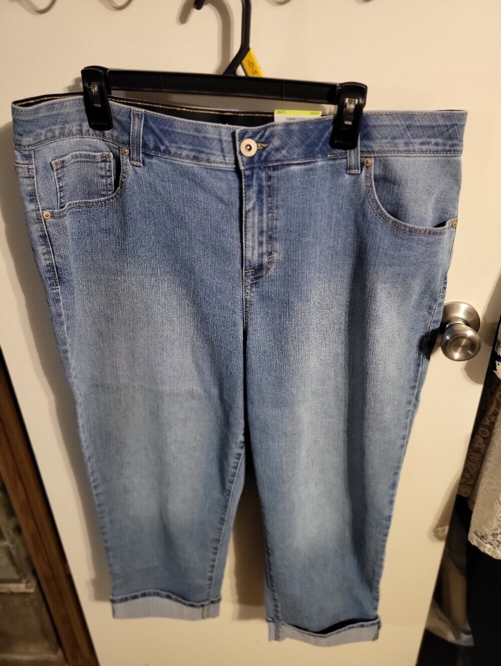 NEW STYLE & CO CAPRI JEANS SZ 18W
